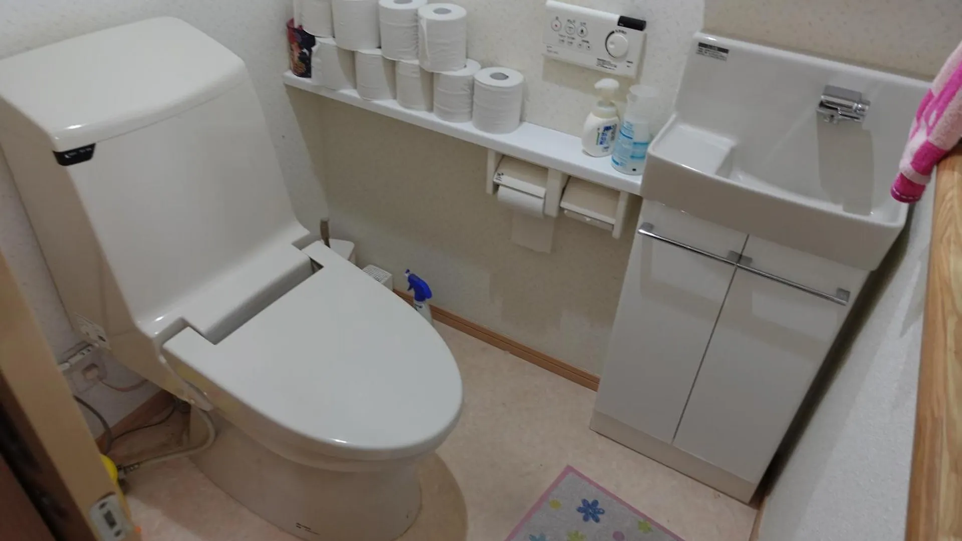 Women Only 3F Apartment Tokyo Japan